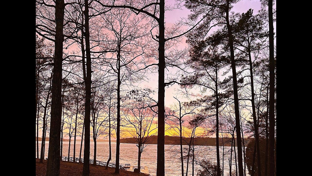 Beautiful sunset on the Coosa River in Alabama. Even if it is raining.