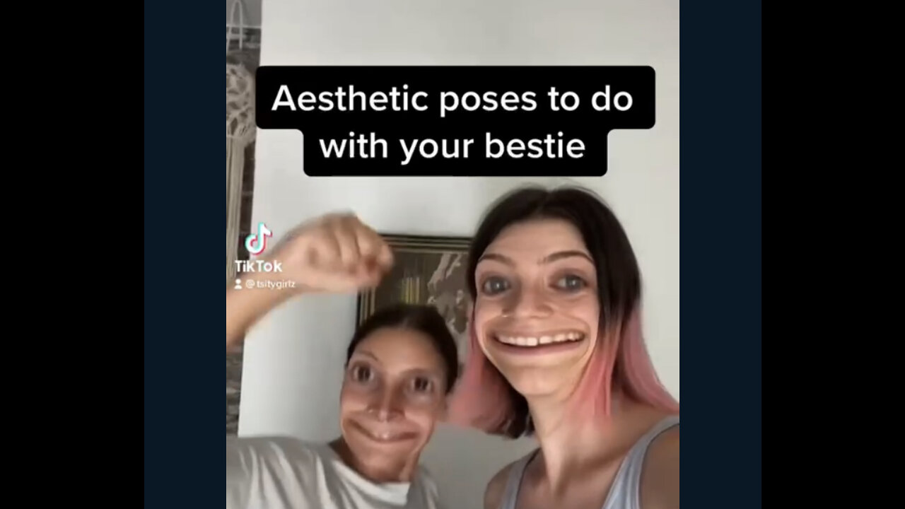 Aesthetic poses to do with your bestie!!