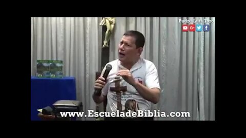 La Santa EUCARISTÍA no es un símbolo. Padre Luis Toro