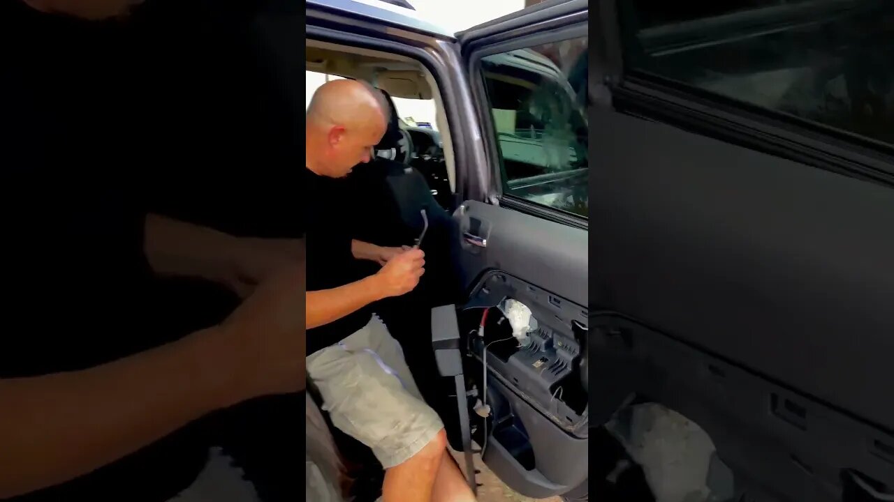 REDNECK ATTEMPTS WINDOW FIX 🤷🏼‍♀️Gets ANGRY! #shorts #viral #tiktok