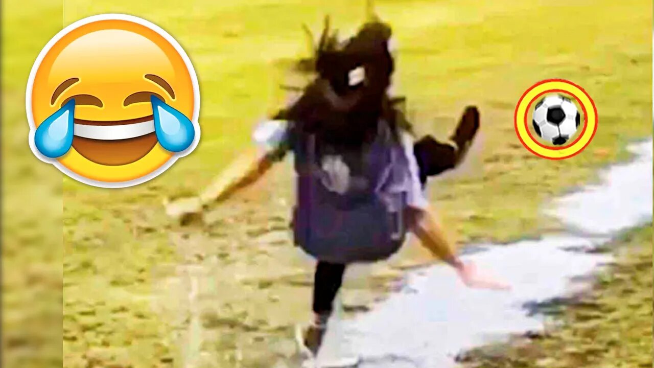 FUNNY WOMEN'S MOMENT 😂 FUNNIEST FOOTBALL FAILS, SKILLS & EDITS