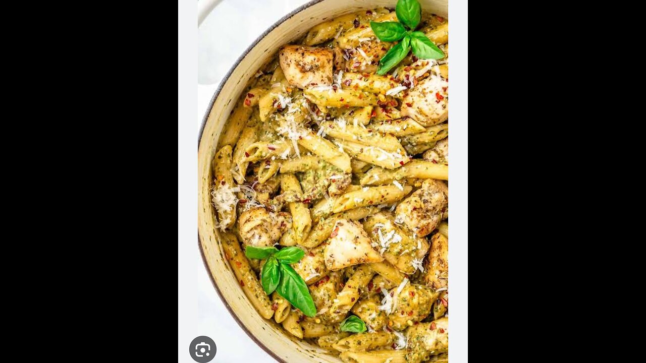 Creamy chicken pesto pasta