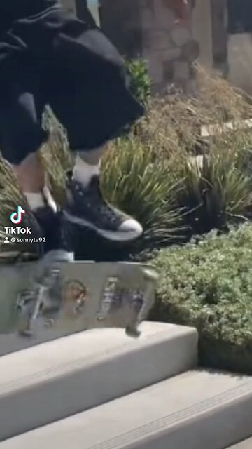 Cool skateboarding clip