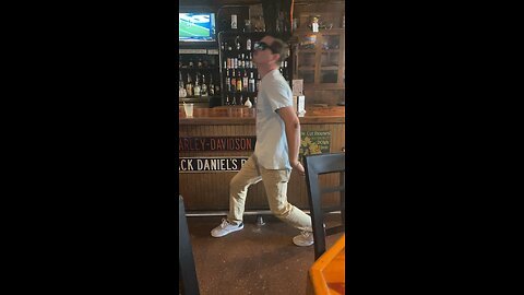 Ralphs Stand up bar
