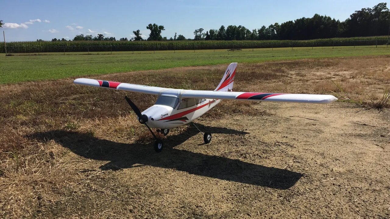 First Flight & Review: E-flite Apprentice S 15e - Crashed Into A Cornfield