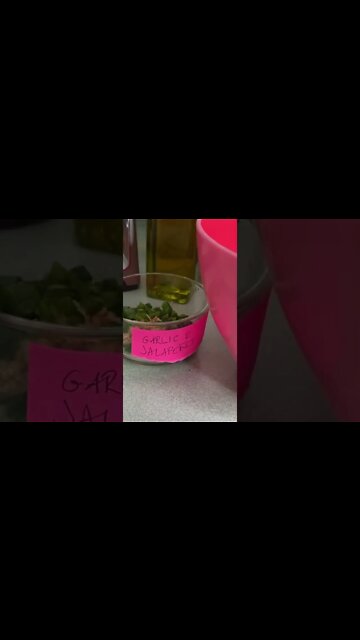 How to make HOMEMADE queso/ nacho cheese sauce for your CRUNCHWRAP SUPREME (or whatever) #cooking