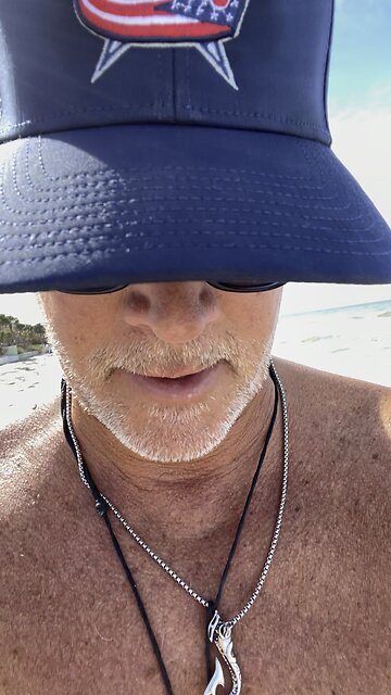 Look for commonalities not differences!! 🌴😎❤️ #islandvibe