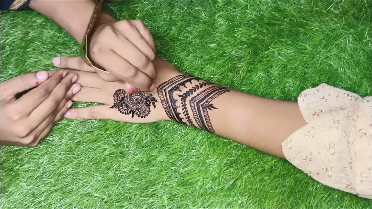 back hand mehndi design | easy and simple mehndi deaign