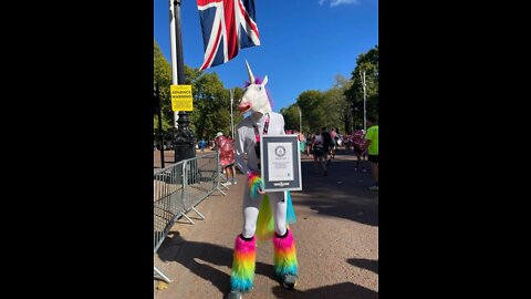 Glass Spiders, Unicorn Marathon Runner, Train Delayed due to Swan and More - TOCNS