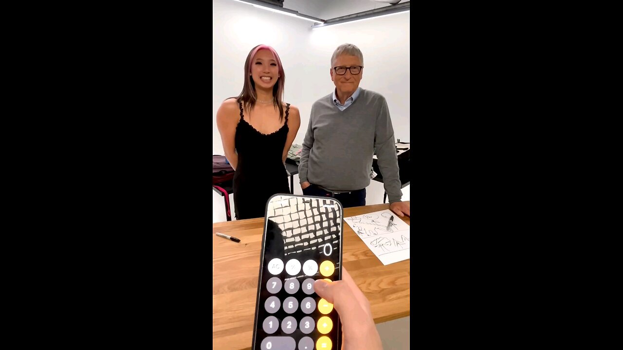 Bill Gates vs Human Calculator 🤯