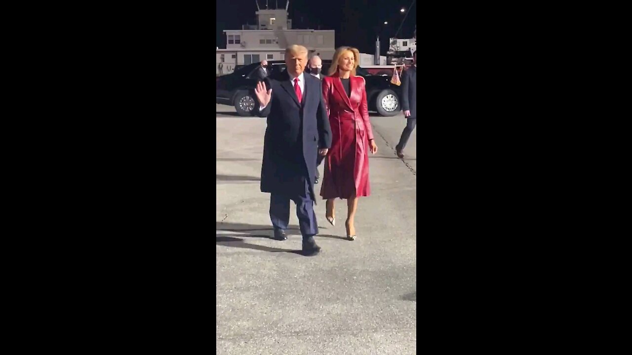 Total Class!!! The best President and First Lady in the history of the USA.