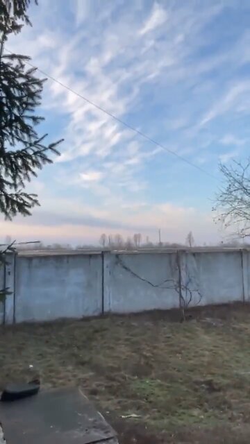 A convoy of Russian equipment is on its way to #Akhtyrka. Fighting continues in Akhtyrka