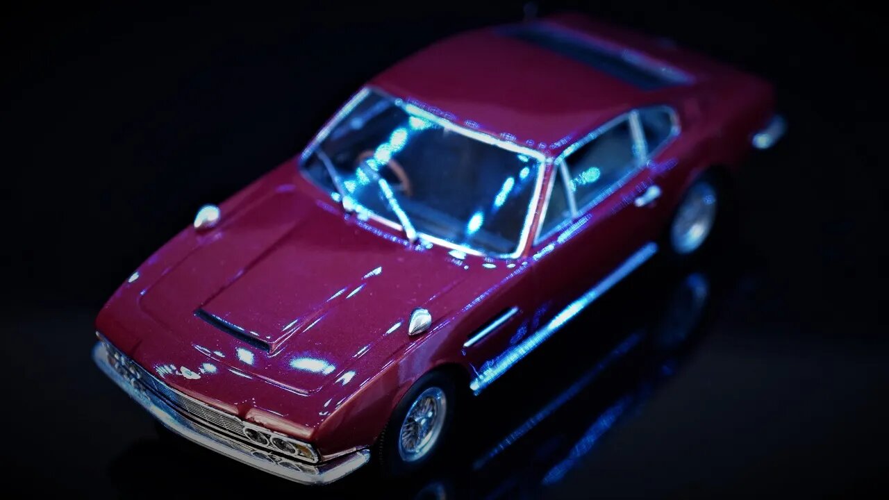 Aston Martin DBS - Minichamps 1/43 - UNDER 2 MINUTES REVIEW