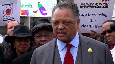 Rev. Jesse Jackson brings Kroger boycott fight to company's front porch