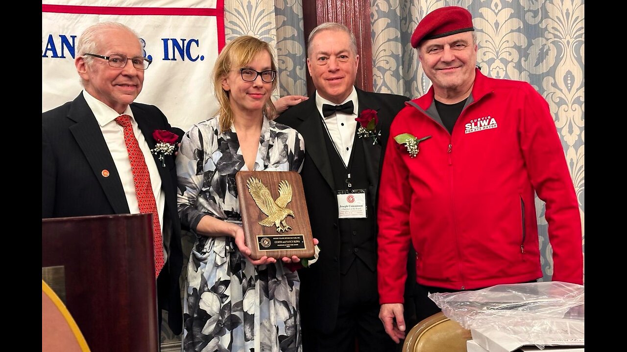 Curtis & Nancy Sliwa receive the "Guardians of New York" award