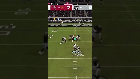 TOM BRADY TO MIKE EVANS IS SO OVERPOWERED