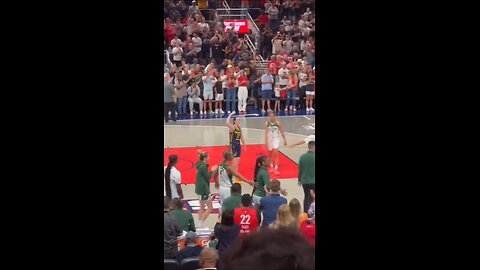 Skylar Diggins-Smith intentionally runs into Caitlin Clark as she tries to hype the crowd up