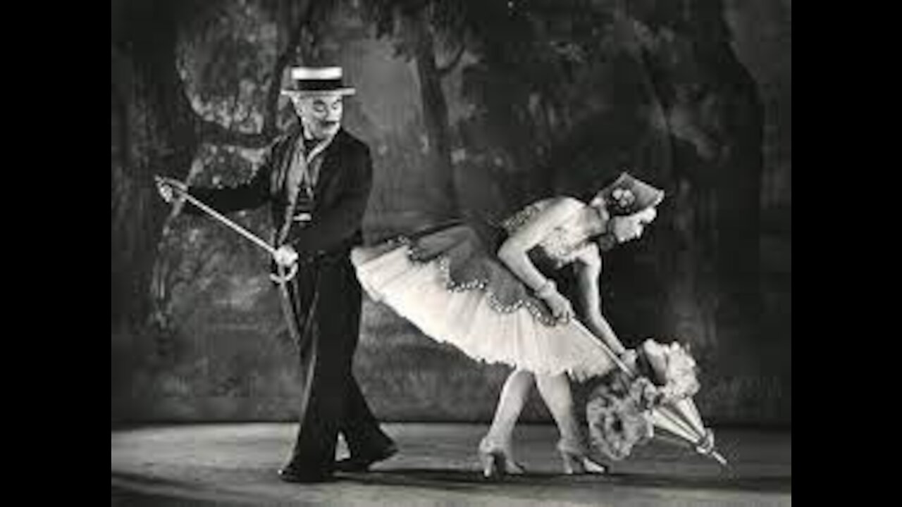 Charlie Chaplin- Charlot aime la patronne 1914