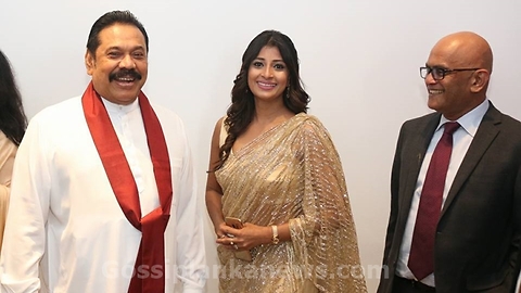 නදීශා හේමමාලී මරා සමග දීගෙක