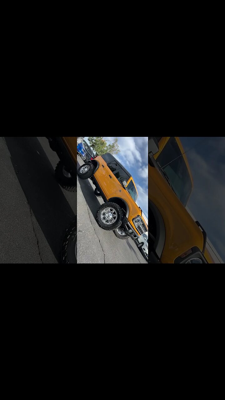 Take a look at this 🔥 new arrival! 2022 Ford Bronco Black Diamond with only 600 miles!