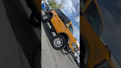 Take a look at this 🔥 new arrival! 2022 Ford Bronco Black Diamond with only 600 miles!