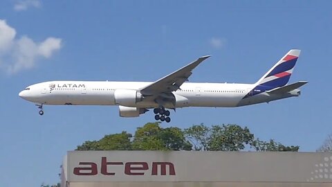 Boeing 777-300ER PT-MUE na final antes de pousar em Manaus vindo de Guarulhos