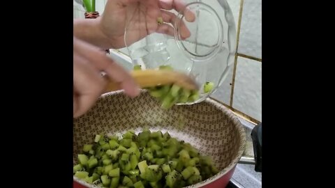 Kiwi chilli Relish/Shirley's Show