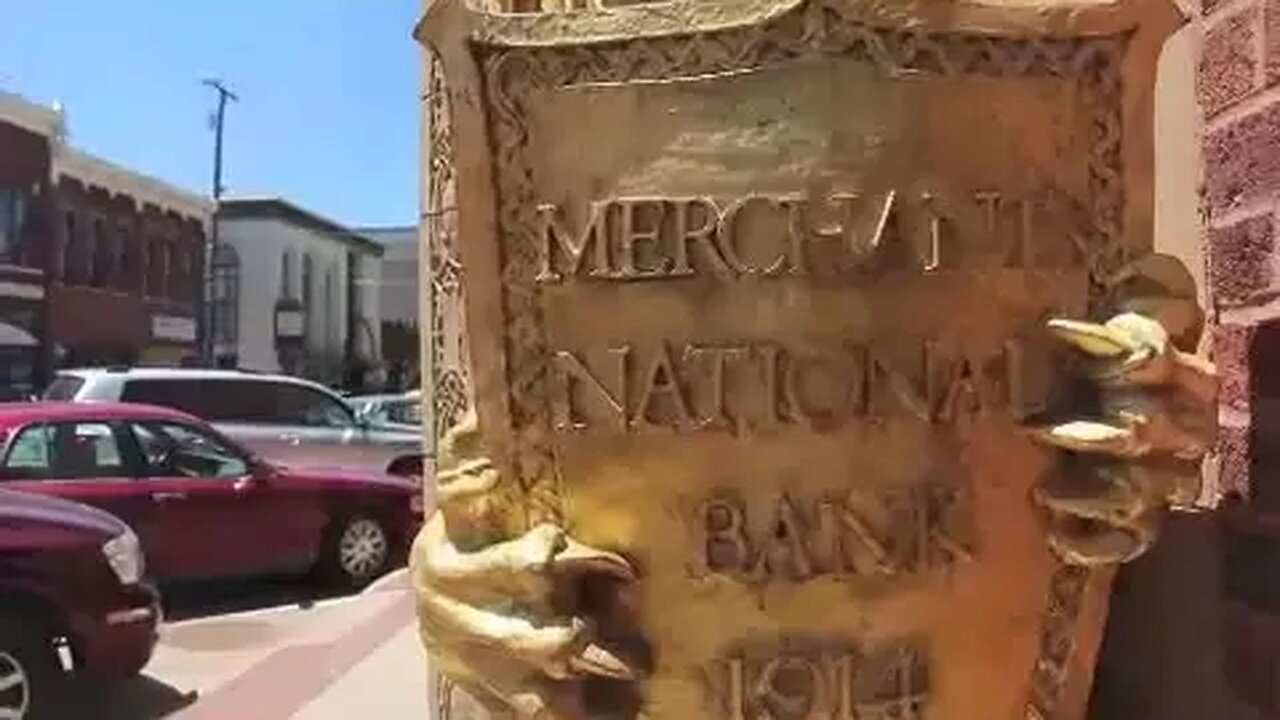 Jewel Box Bank, Grinnell, Iowa. Travel USA, Mr. Peacock & Friends, Hidden Treasures
