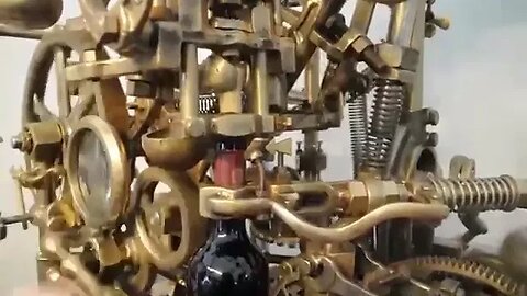 🍷Máquina para abrir garrafas de vinho encontrada no (Castelo) Schloss Burg em Düsseldorf