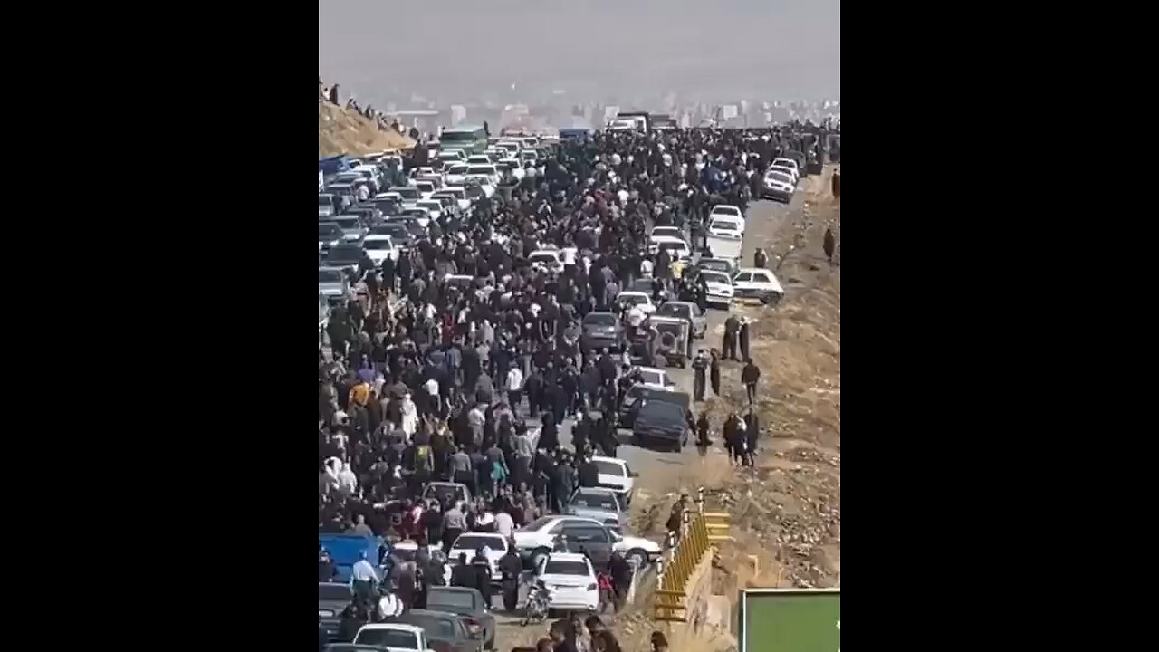 More than 100,000 people attended #MahsaAmini’s 40th-day ceremony in #Saqez.