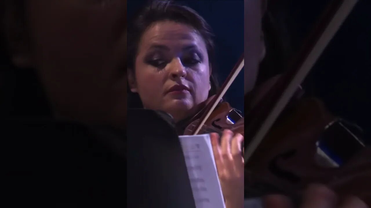 Hauser & Lana Trotovsek performing Passacaglia