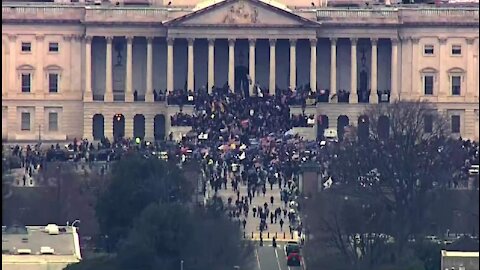 Capitol Under Siege As Feds Lose Control In Washington D.C., Crowds Break Into House Chambers