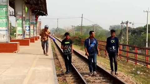 Viral train horn prank Funny Video 🤣 2025 Funny Prank Video