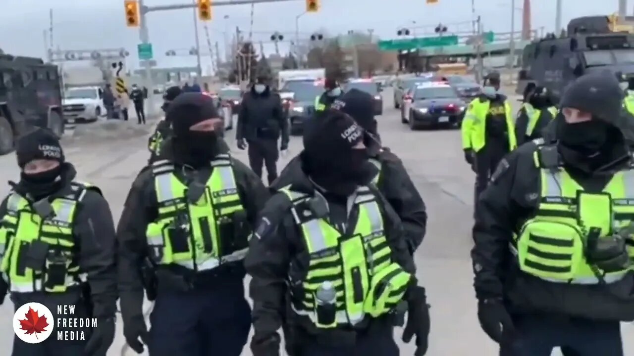 🚨UDPDATE🚨 Ambassador BRIDGE - Police Begin to Clear Out Protesters