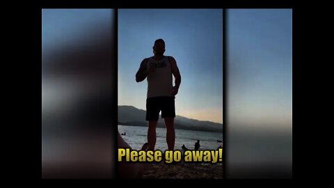 Man harasses women for wearing bikinis at a beach