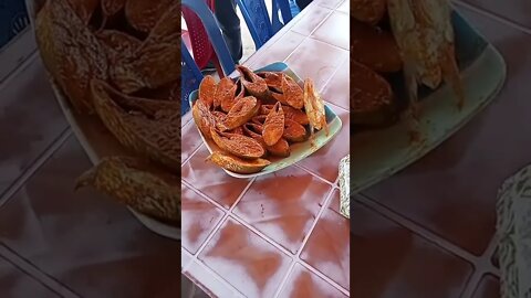 পদ্মার পাড়ের মাওয়া ঘাটের বাঁজা ইলিশ মাছ খেতে অনেক সুসাধ্য