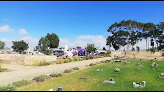 SOUTH AFRICA - Cape Town -The body of a man pressumed is being exhumed today (jhU)