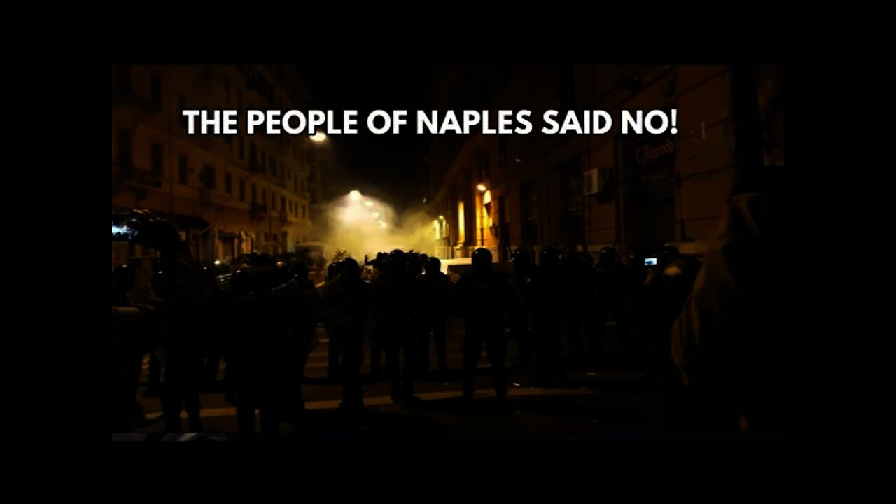 The People Of Naples Say No This Lunacy & Will Not Let The Police Bully Them
