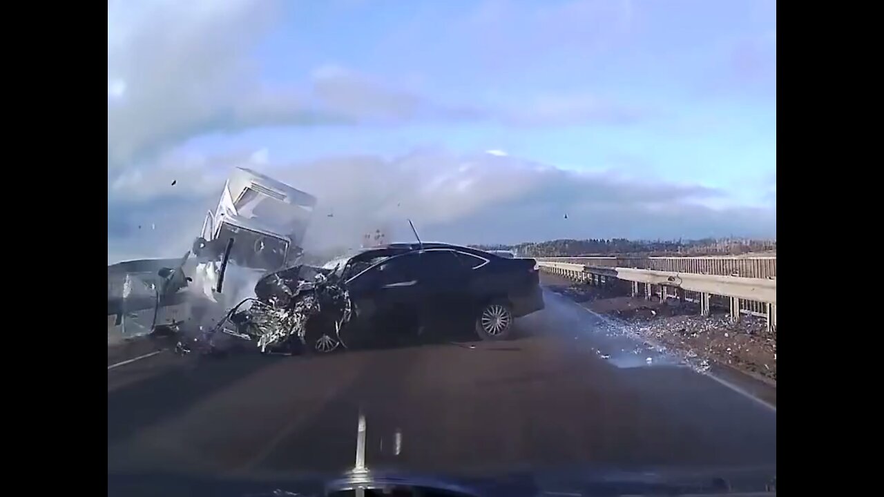 Russian Dash Cam Car Crash Compilation