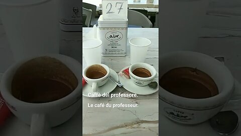 Le café du professeur.