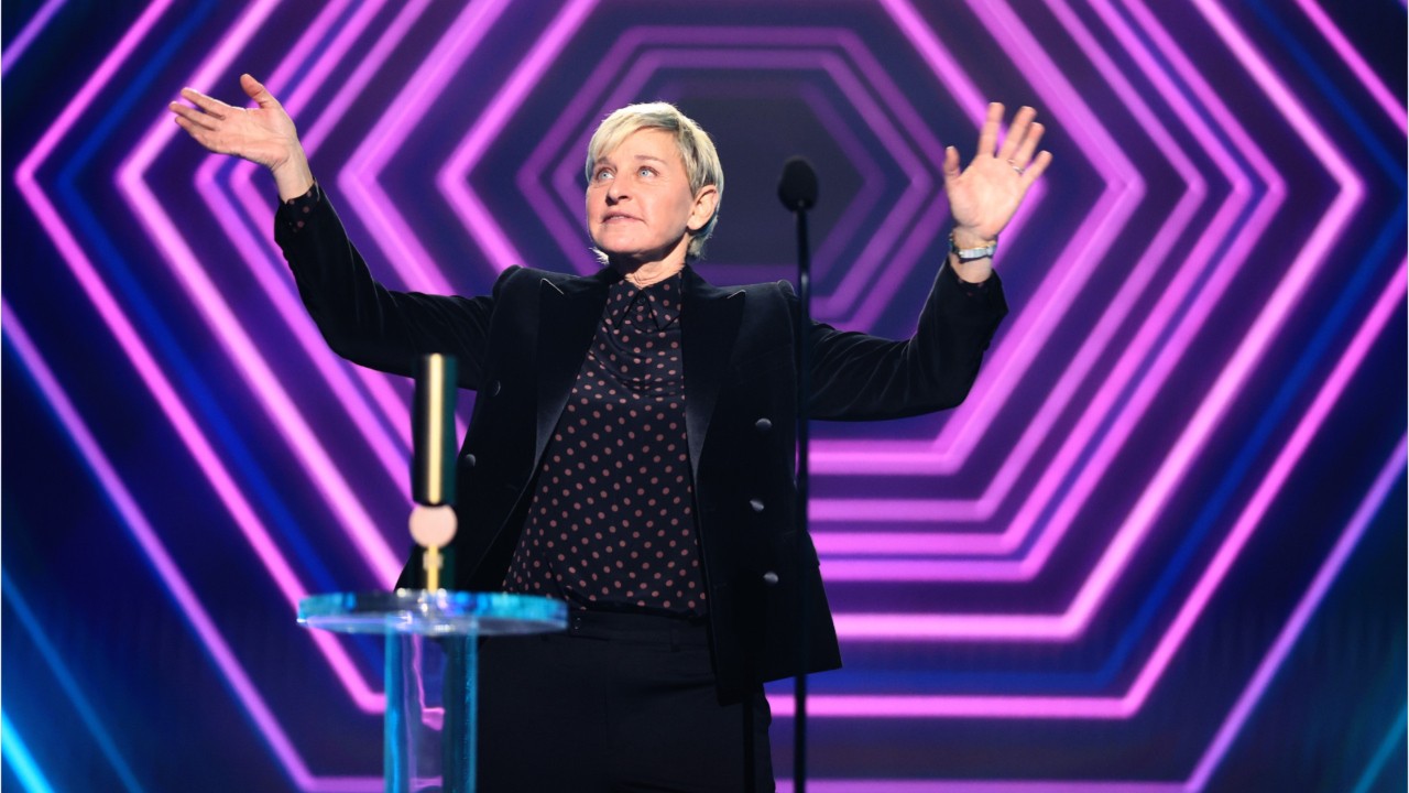 Ellen Honors "Amazing" Staff At People's Choice Awards