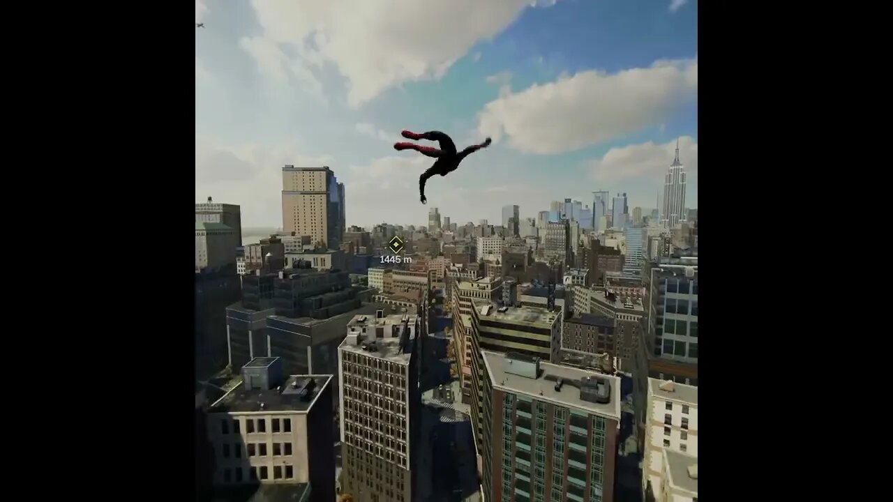 Spider-Man Web Slinging Through New York City With the Upgraded Suit