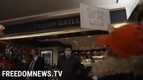 NYC: Anti-mandate activists attempted to dine at the "Trump Grill"