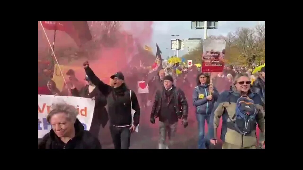 Massive Dutch Protest Against New Restrictions