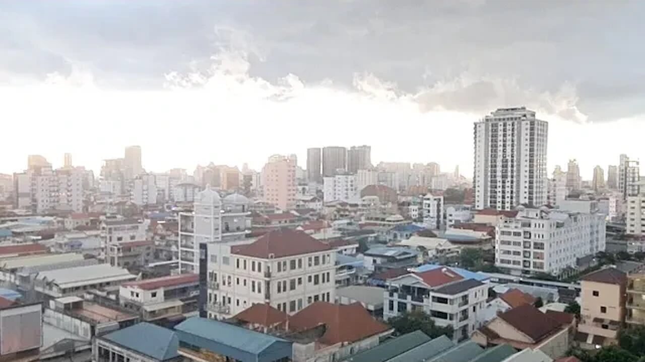 Crazy Storm Coming In Phnom Penh Cambodia 🇰🇭