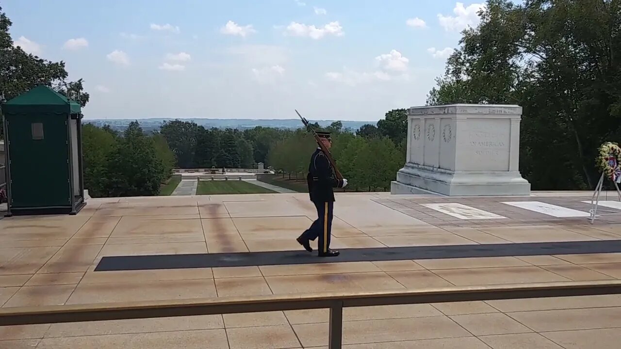 Arlington National Cemetery, Guard of the Unknown.