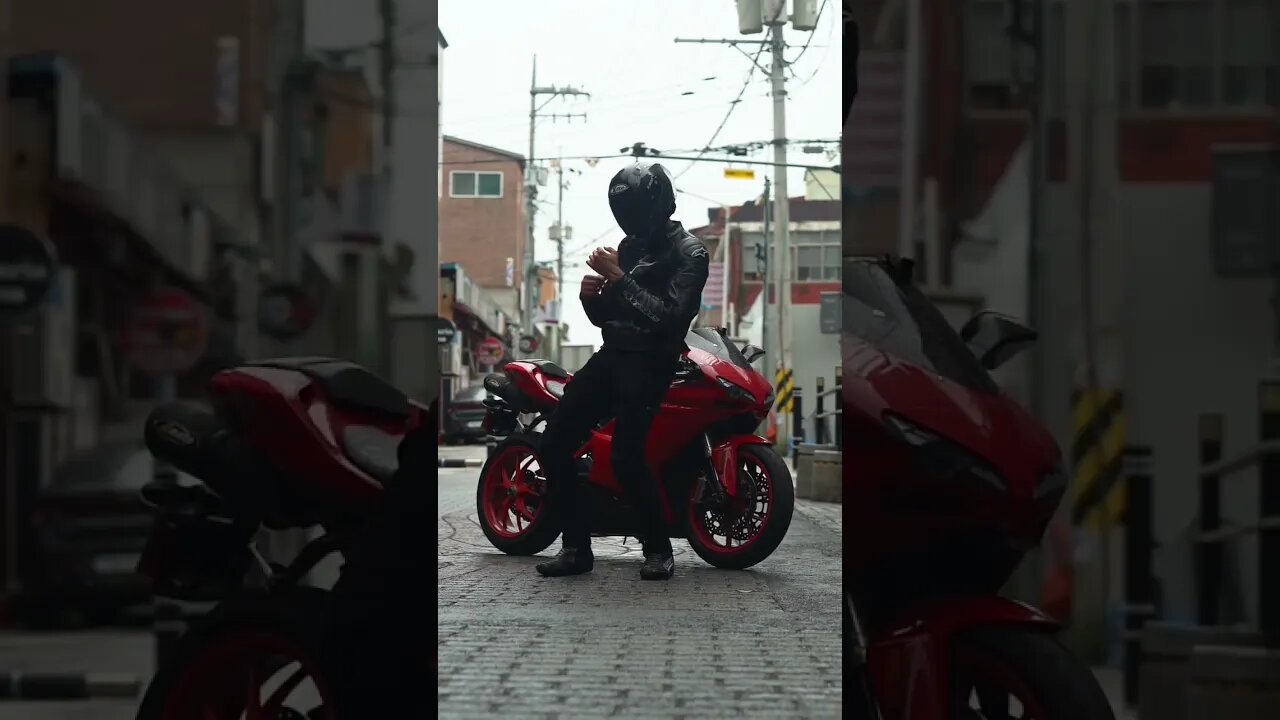 Old school R&B with an old school Ducati πΆππ #shorts