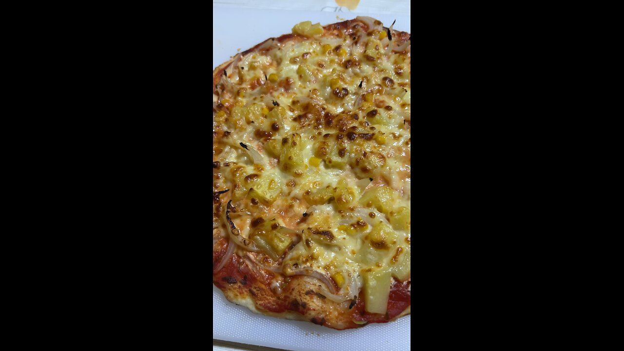 Onion pizza