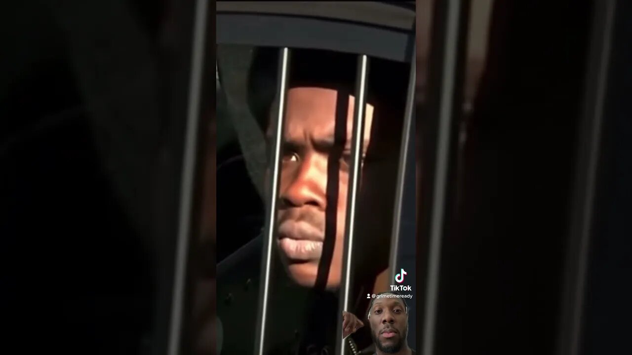 Reporter couldn’t hold back his laugh during arrest interview after this! 😂😂💀