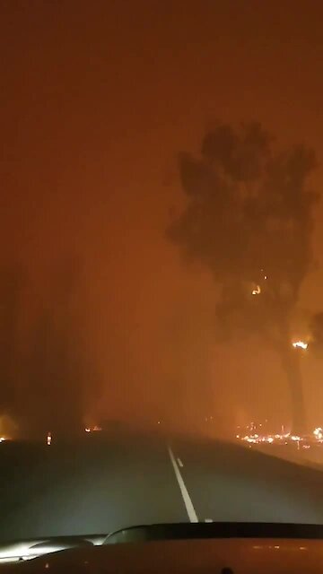 Village in Australia totally destroyed by fires